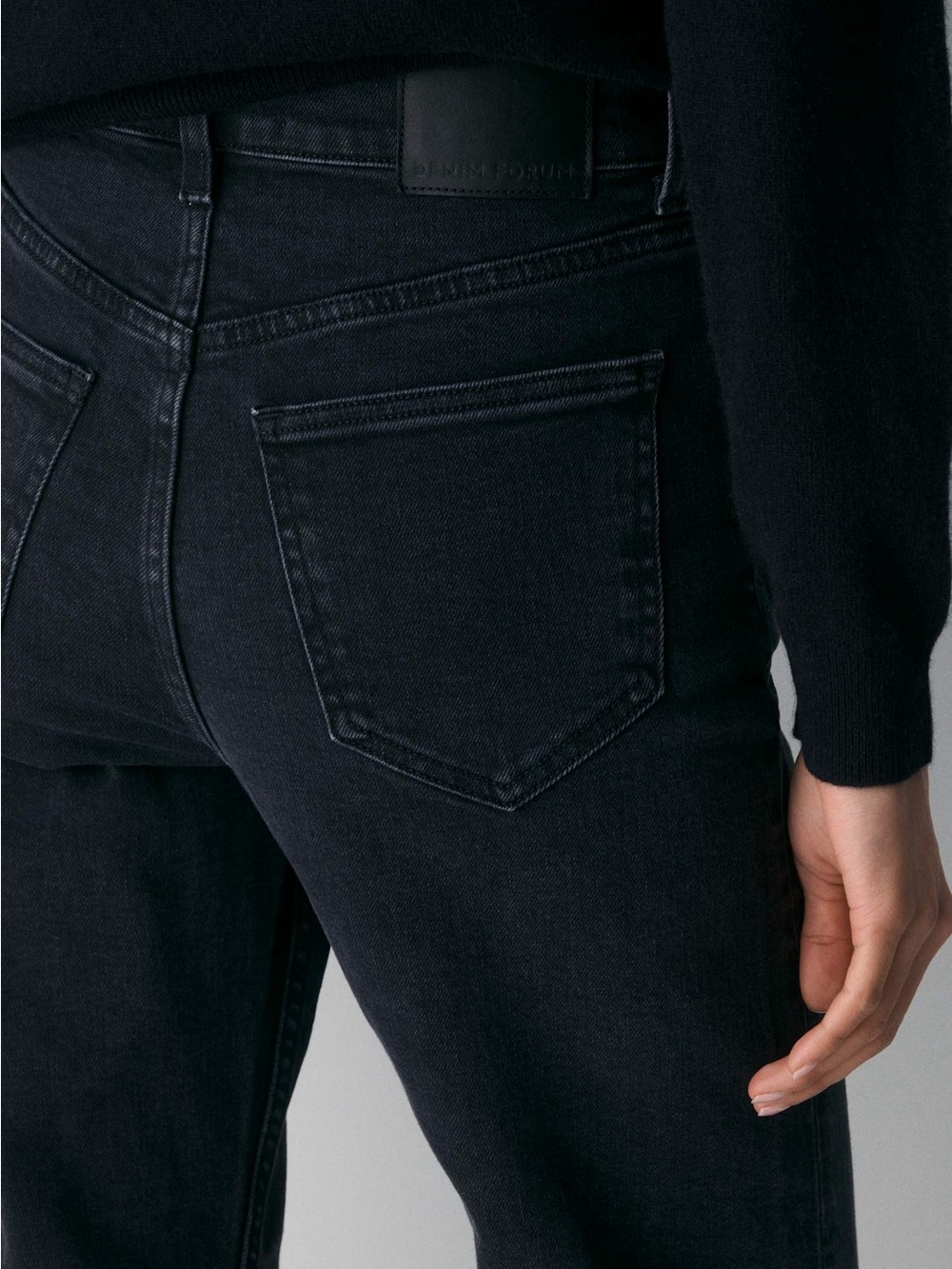 Denim Forum The Arlo High Rise Straight Jeans Black 28x28 - Picture 12 of 15